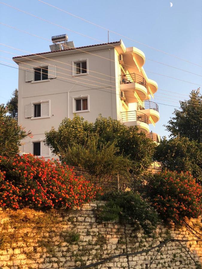 Apartments Vila Emiliano Борш Екстериор снимка