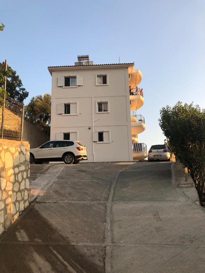 Apartments Vila Emiliano Борш Екстериор снимка
