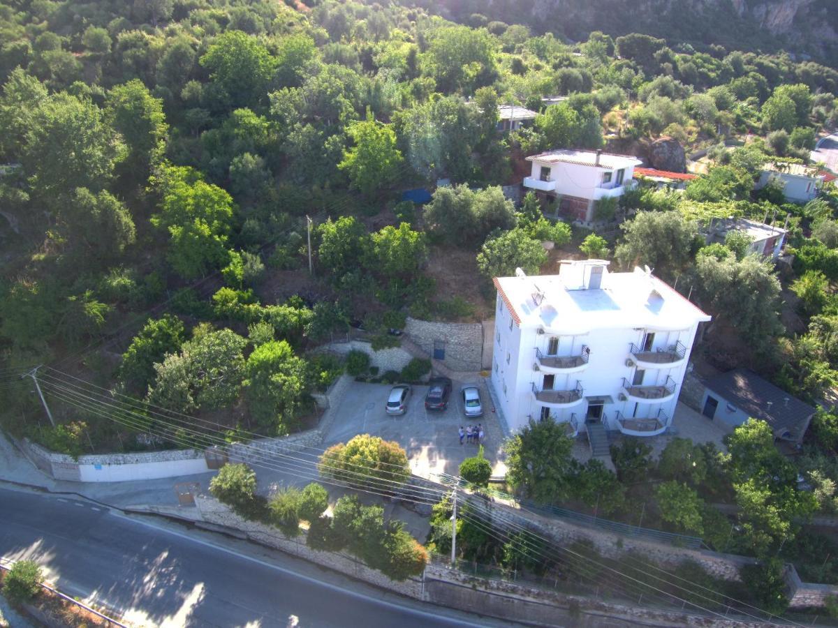 Apartments Vila Emiliano Борш Екстериор снимка